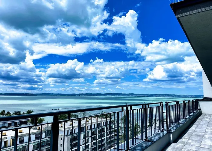 Ellby Apartman - Penthouse - Hostaid