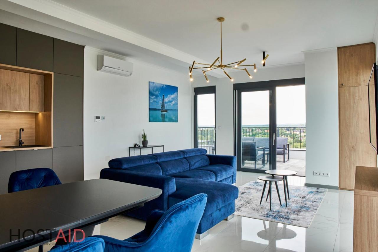 Ellby - Penthouse - Hostaid Apartment Siofok